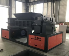 工業(yè)固廢撕碎機(jī)|工業(yè)危廢破碎機(jī)